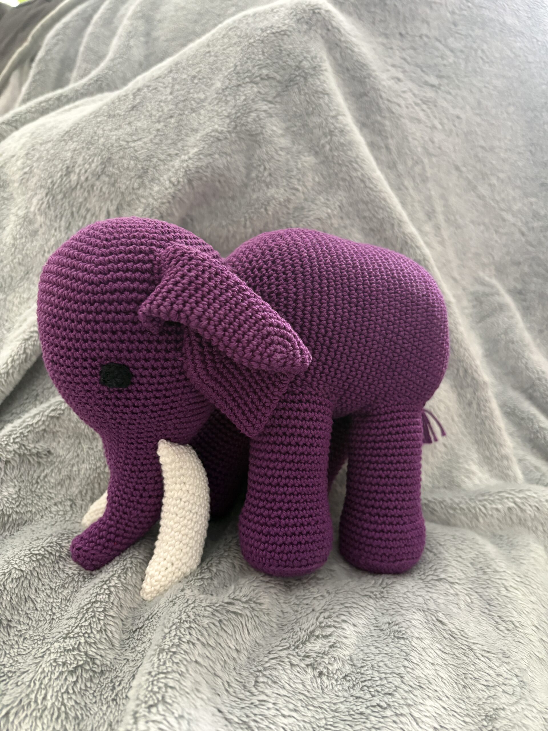 Amigurumi Elefant Ella | Handgemachtes Kuscheltier | Häkel-Elefant Unikat